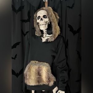 Fur hoodie (never worn)